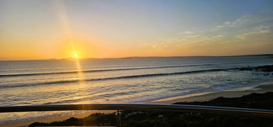 5 Bedroom Property for Sale in Calypso Beach Western Cape